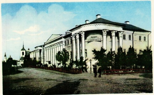 Старая духовная семинария в Саратове